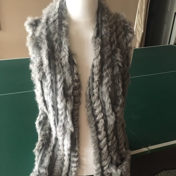 Love Token Rabbit fur vest - Picture 1 of 5